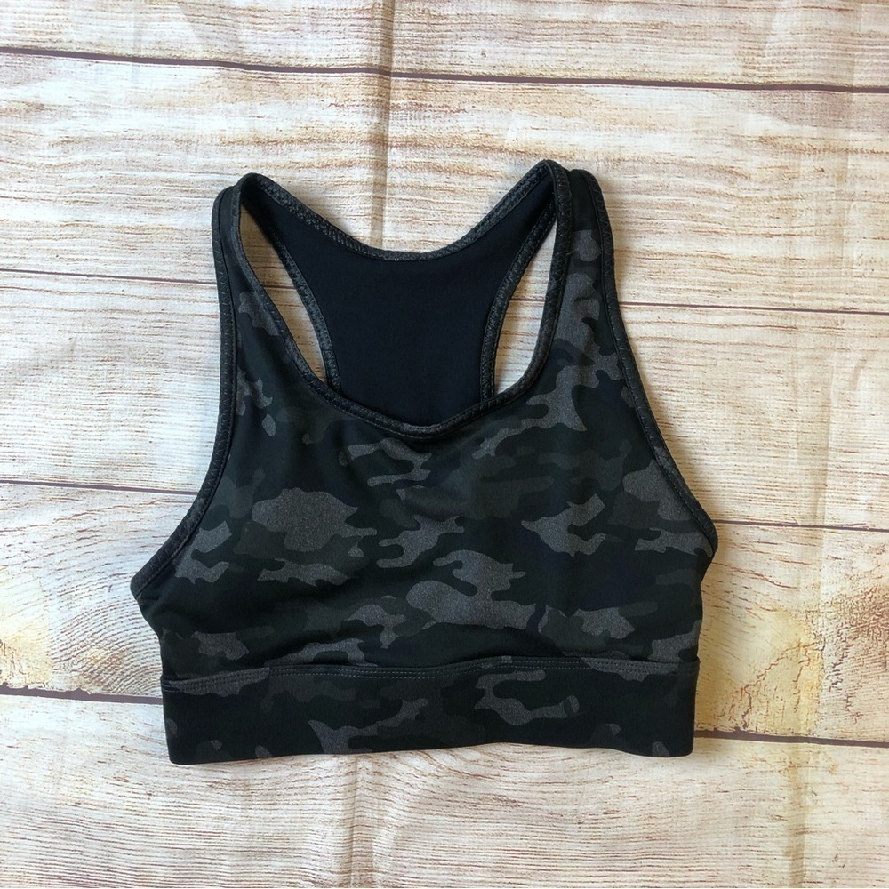 Fabletics On-The-Go Medium Impact Sports Bra